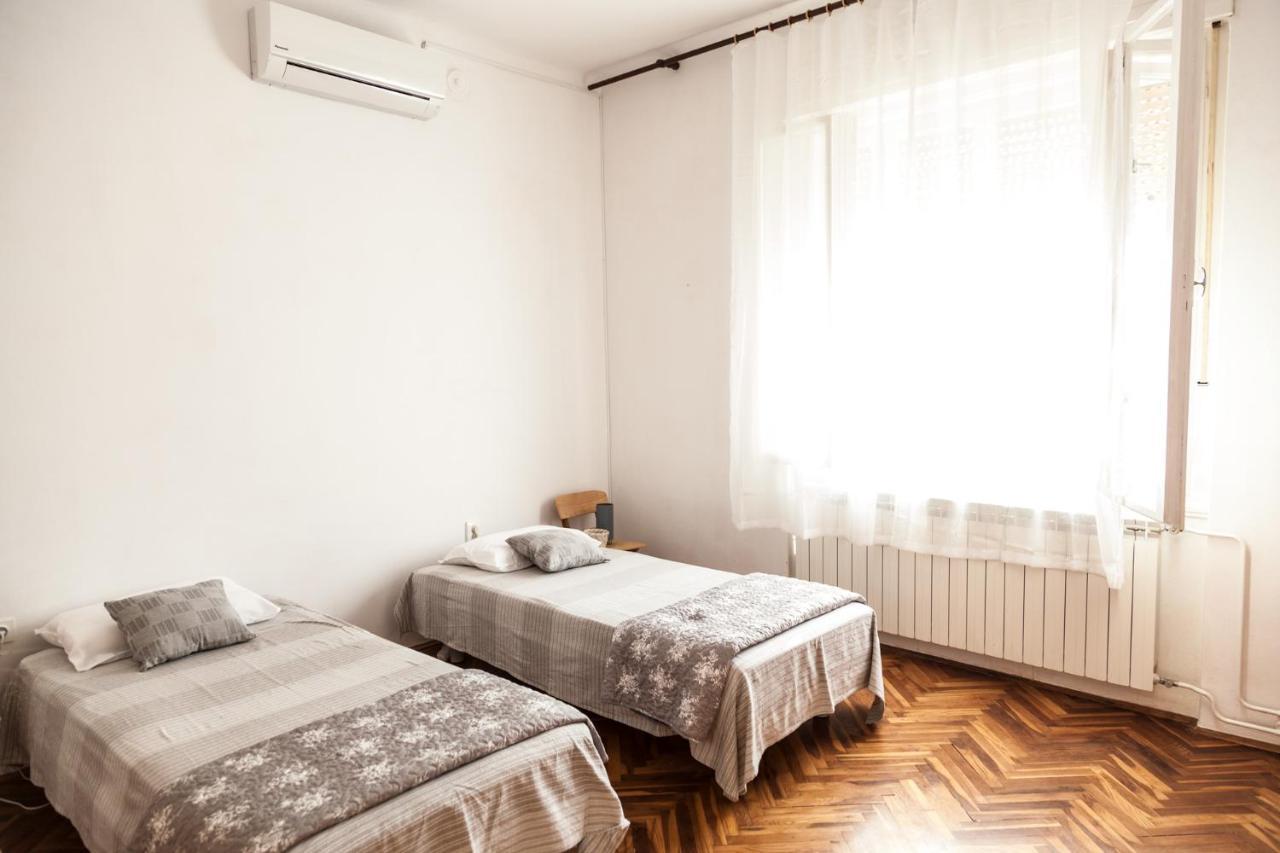 Apartma Premrlova Lägenhet Izola Exteriör bild